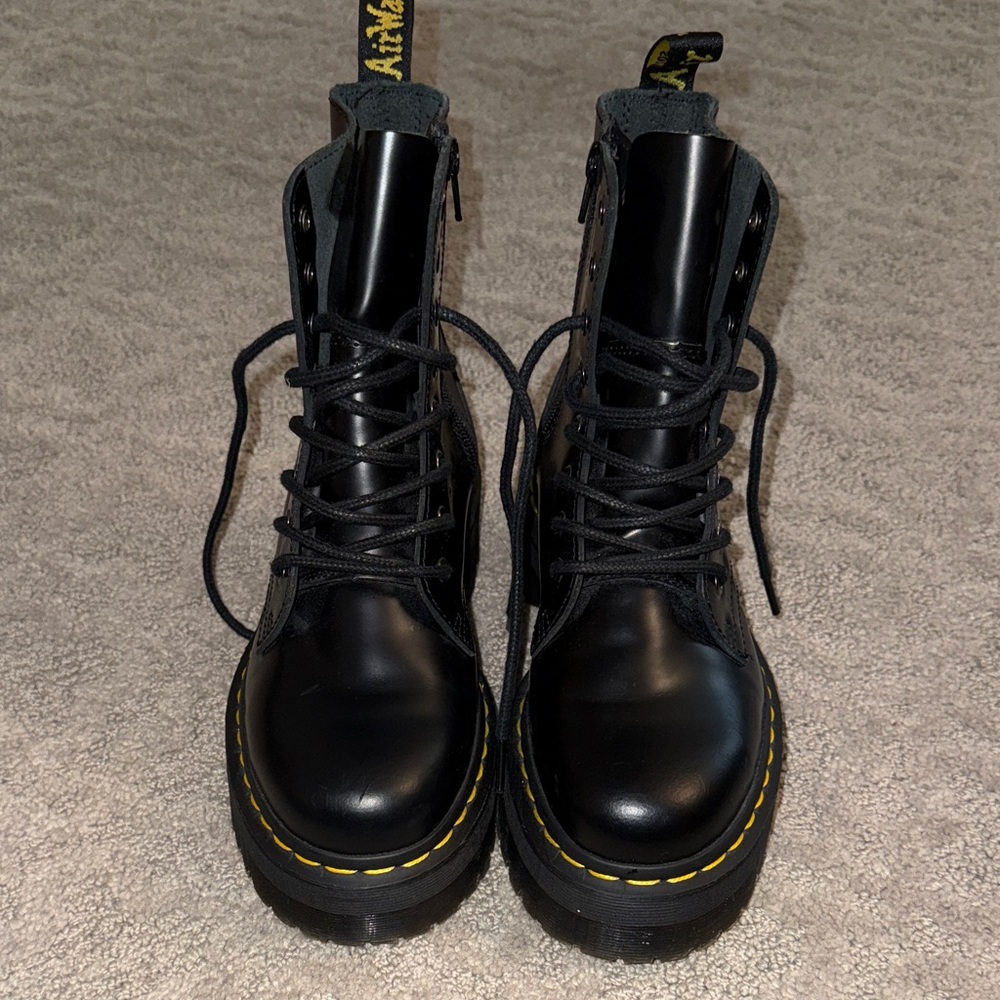 Like new Doc Marten’s black Jadon Boots